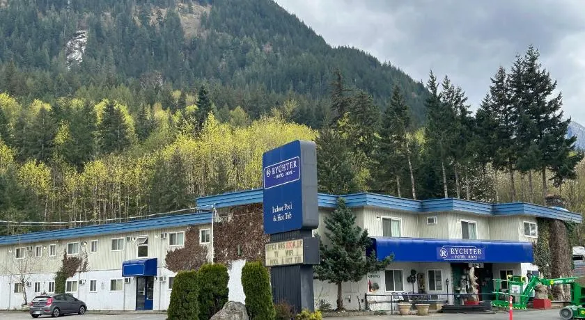Rychter Hotel Hope - Image 1