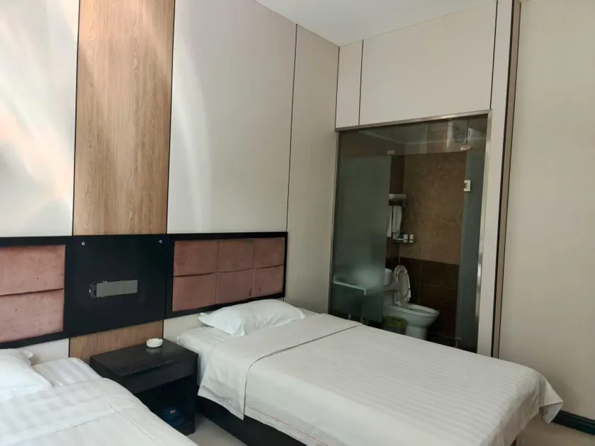 Lanxi Esports Hotel - Image 1