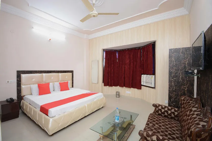 Hotel Asia Palace - Image 1