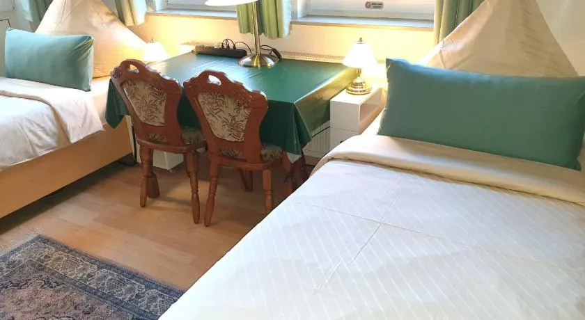 Chambre chez l'habitant conviviale et familiale avec barbecue et jardin | Vue panoramique - Image 1