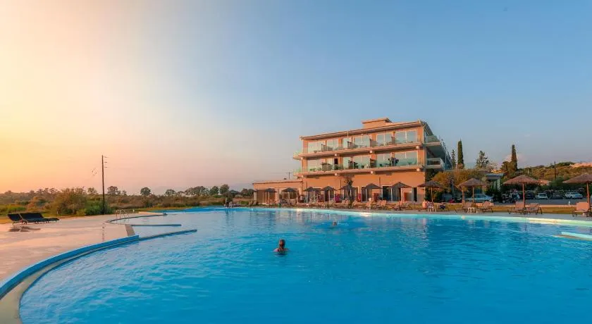 LAGUNA HOLIDAY RESORT - Image 1