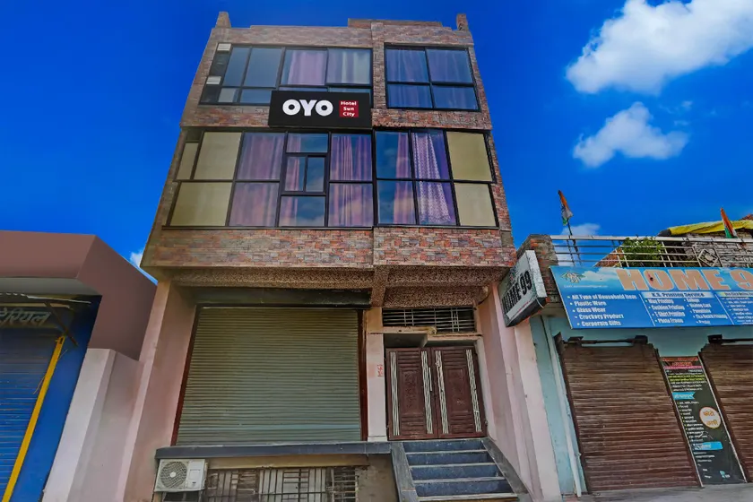 SPOT ON by OYO Hotel Sun City - Image 1