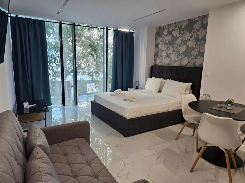 Nikis 20 Suites - Image 1