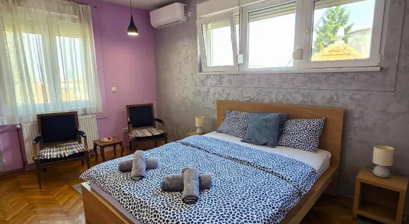 Apartman Gloria Sajam - Senjačka pijaca - Image 1