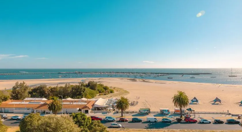 Boutique Stay at St Kilda Beach with amazing views - Image 1