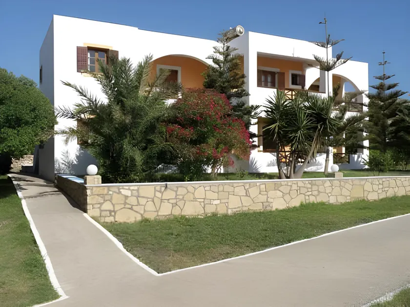 Saint Nicolas Bungalows - Image 1