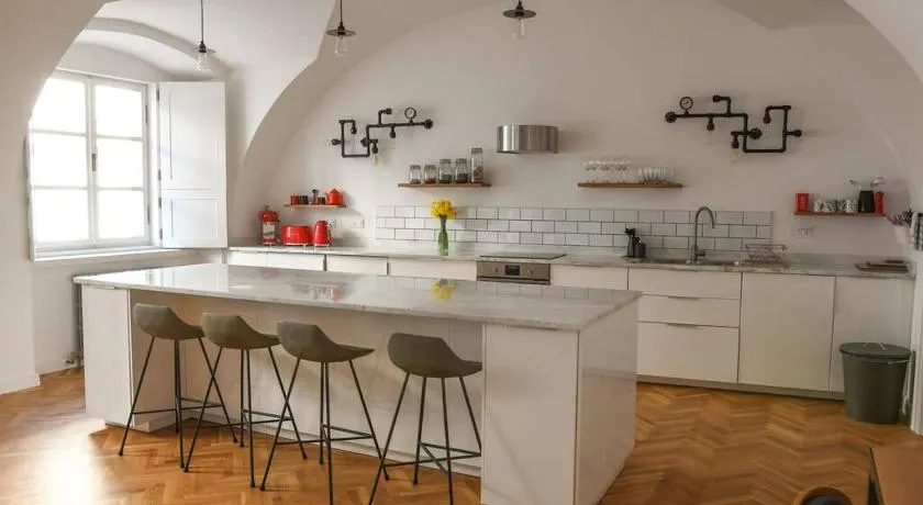 Beautiful 2bed apartment in the centre of Varazdin - Image 1