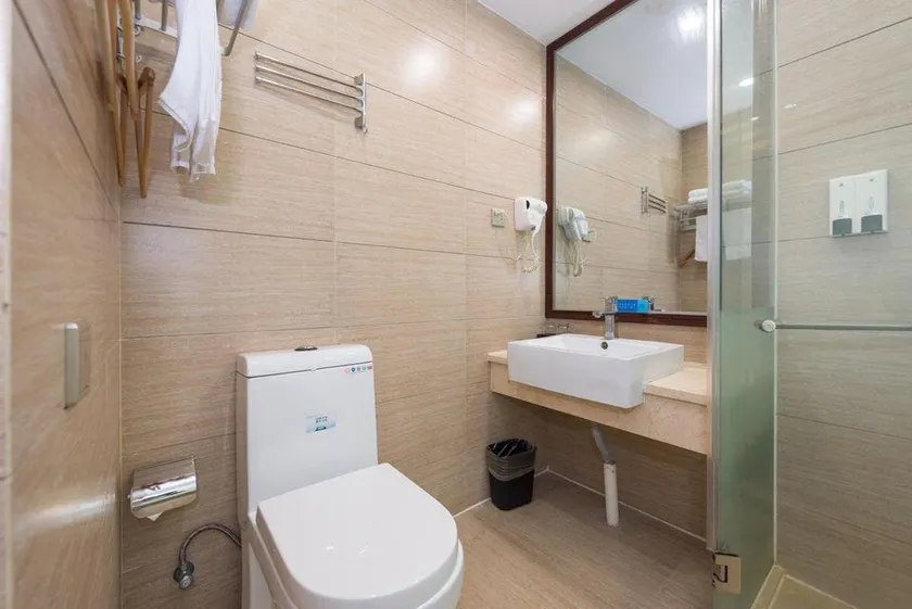 Yeste Hotel Nanning East Railway Station Jiuquwan Hot Spring - Image 1