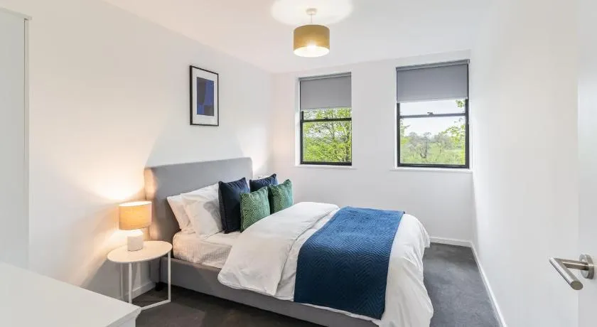 Host & Stay - 36 Waterside Place - Image 1