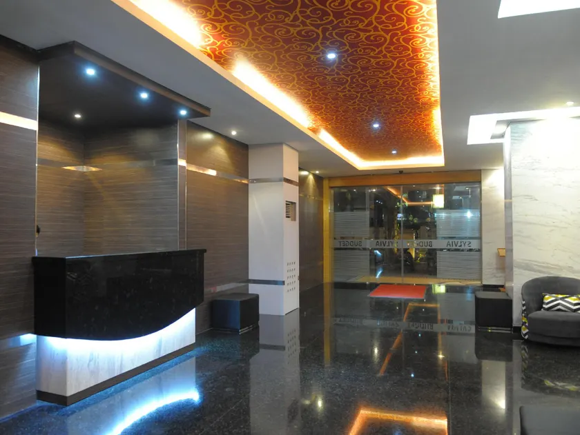 Sylvia Hotel Budget - Image 1