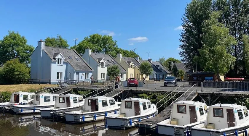 Leitrim Quay - Riverside Cottage 7 - Image 1