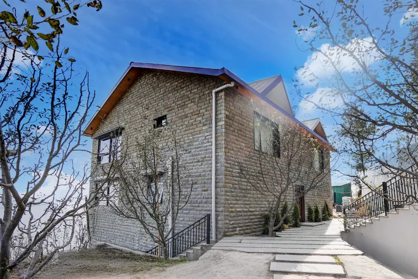 DanCenter Villa Mihika I Premium 5BHK I Orchard I Chef I Shimla - Image 1