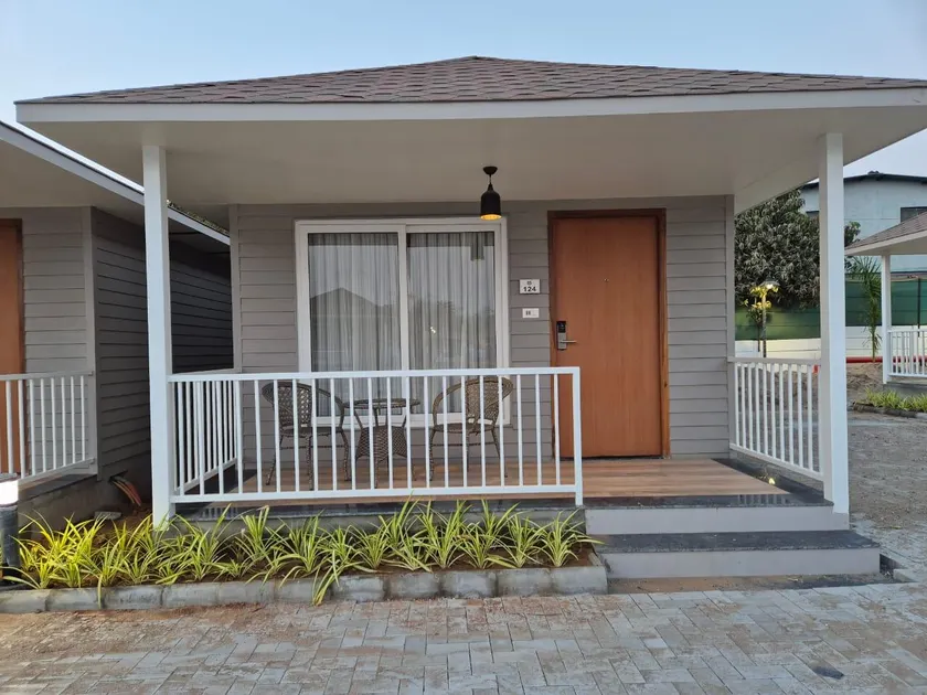 The Gold Beach Annexe - Image 1
