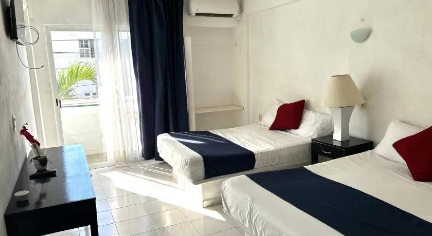 Hotel Independencia - Image 1