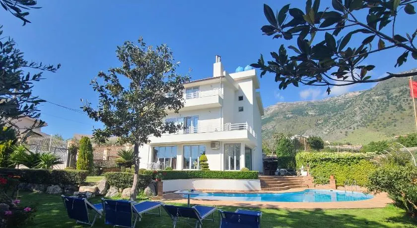 Vila Elida - Image 1