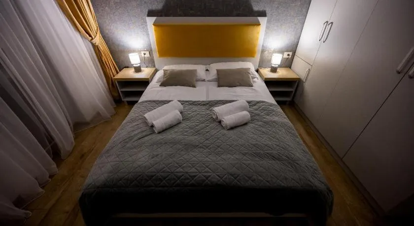Apart Hotel Rezidential Home with private parking - Image 1