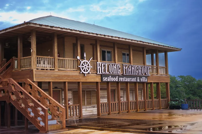 Kelong Mangrove Seafood Restaurant & Villa - Image 1