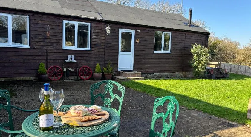 B's Lodge at Church Elms Farm - Image 1