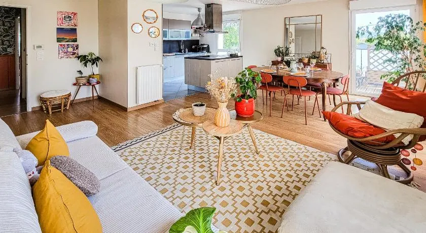 Appartement lumineux proche Genève et Jura 3 chambres, terrasses et parking - Image 1