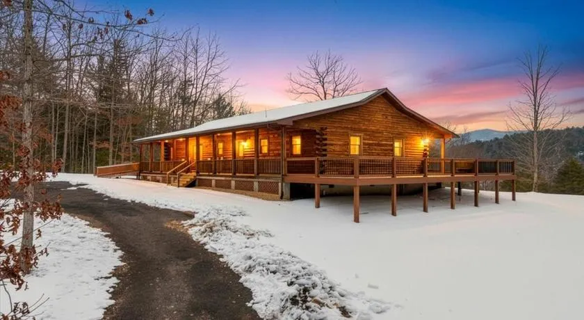 Modern Mountain Cabin, Hot Tub, Hot Springs, VA - Image 1