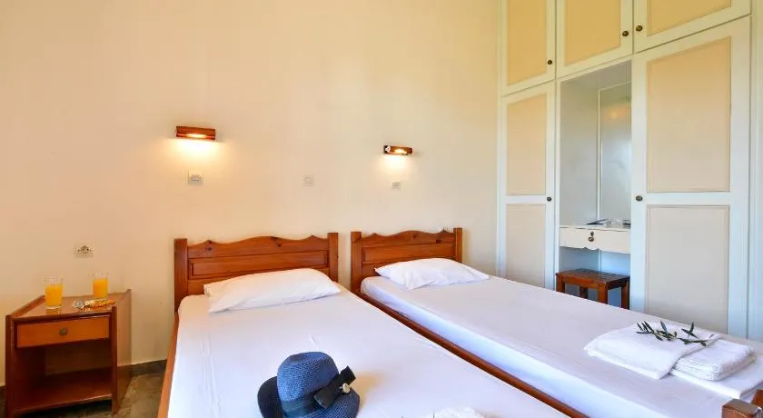 Adonis Apartments - Image 1