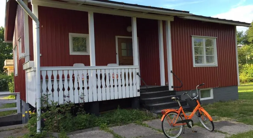 Lingonberry Cottage - Image 1