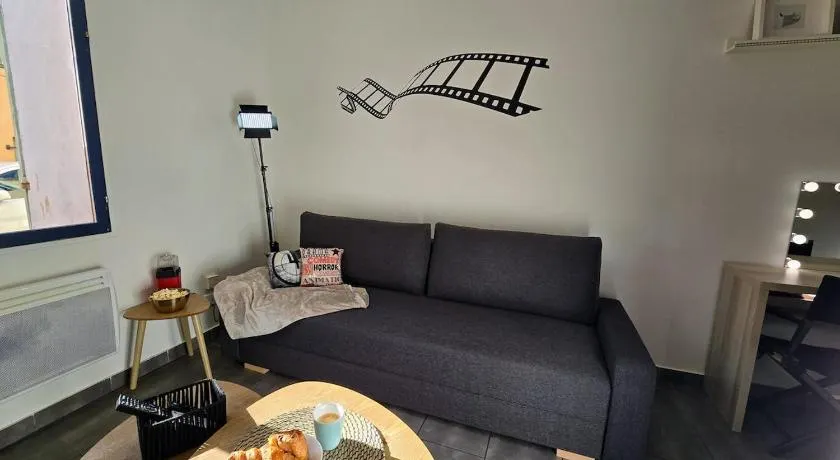 Le Studio de Saint Jean - Image 1