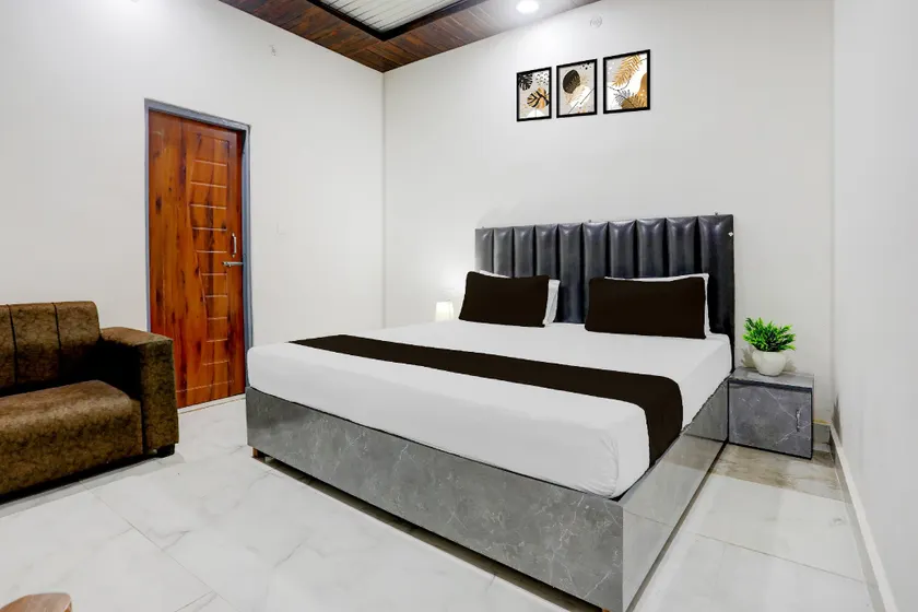 Hotel O by OYO Aparna and Marriage Lawn - Image 1