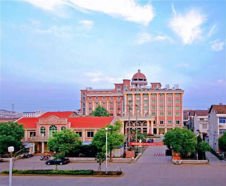 Swan Lake International Hotel - Image 1