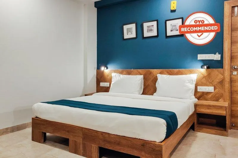 SilverKey Executive Stays 41109 Chikitsak Nagar - Image 1