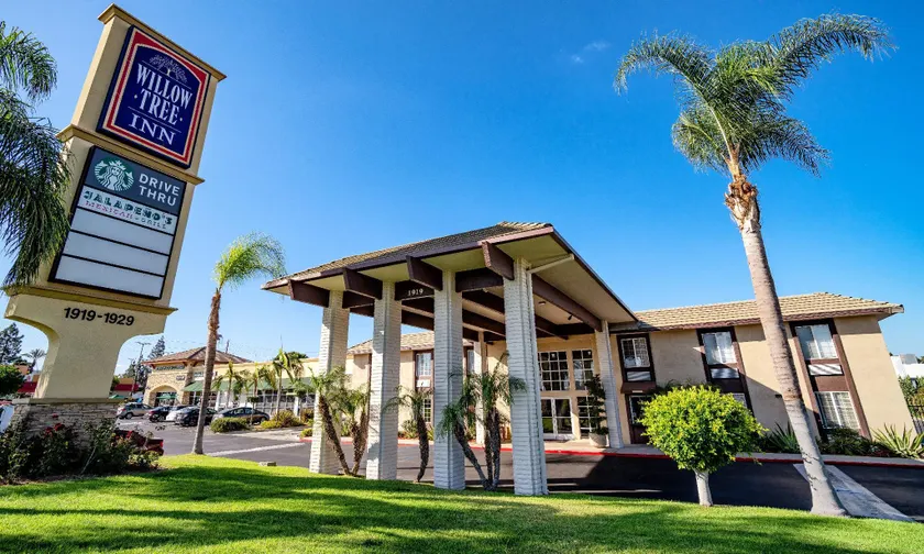 Willow Tree Inn Los Angeles- near Stub Hub Center - Image 1