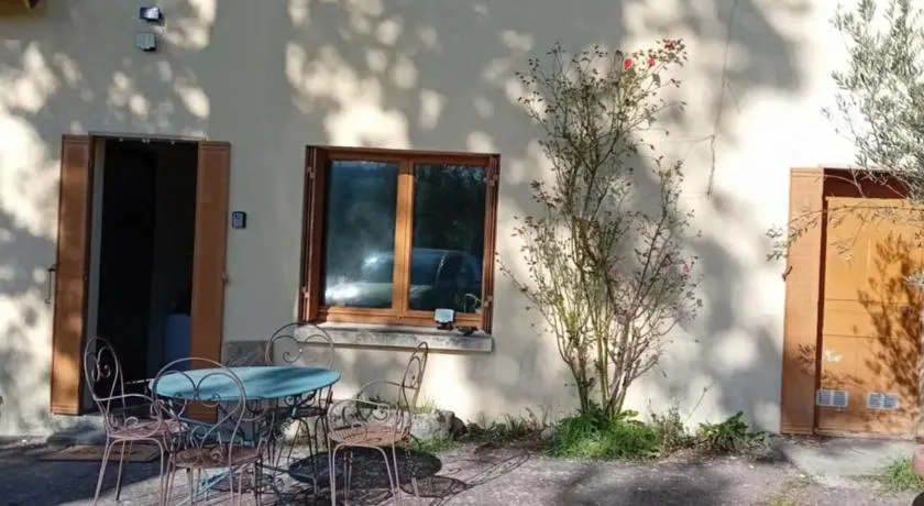 Charmant studio à Aubusson avec terrasse 35 m² - Image 1