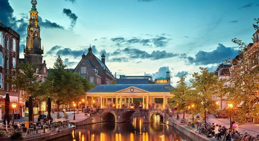 Leiden City Centre Canal View or Terrace View Apartments - Image 1