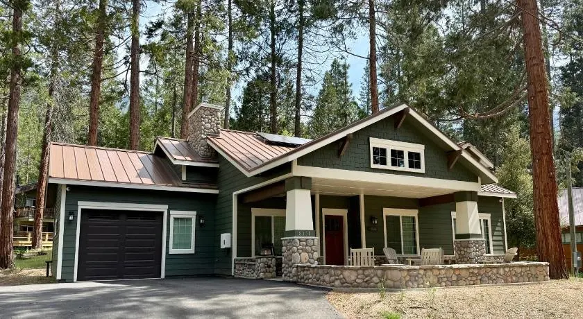 56 Black Bear Bungalow - Image 1