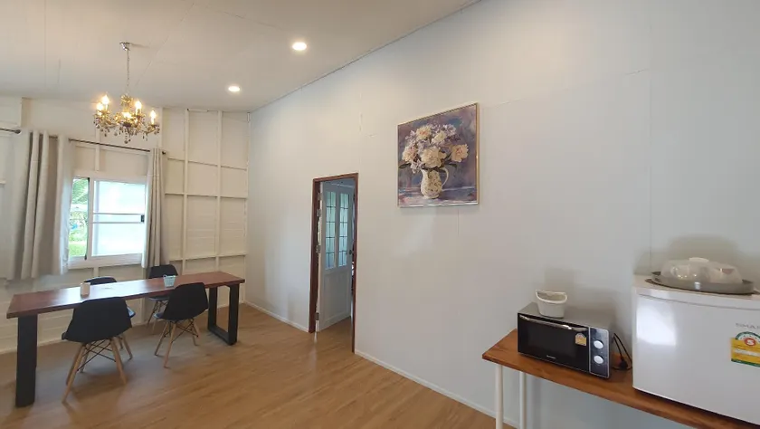 The Vintage Home @ Koyo - Image 1