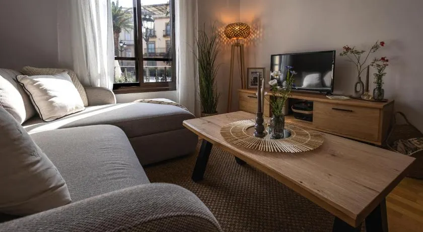 Galarza Suite - Image 1