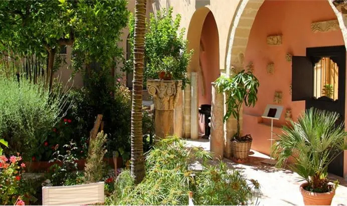 Antica Corte delle Ninfee, Historical Private Villa - Image 1