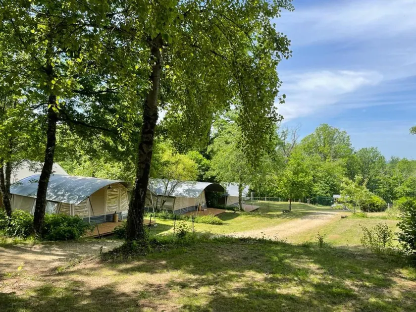 Tent Lodge in Dordogne near Scenic Views - Image 1