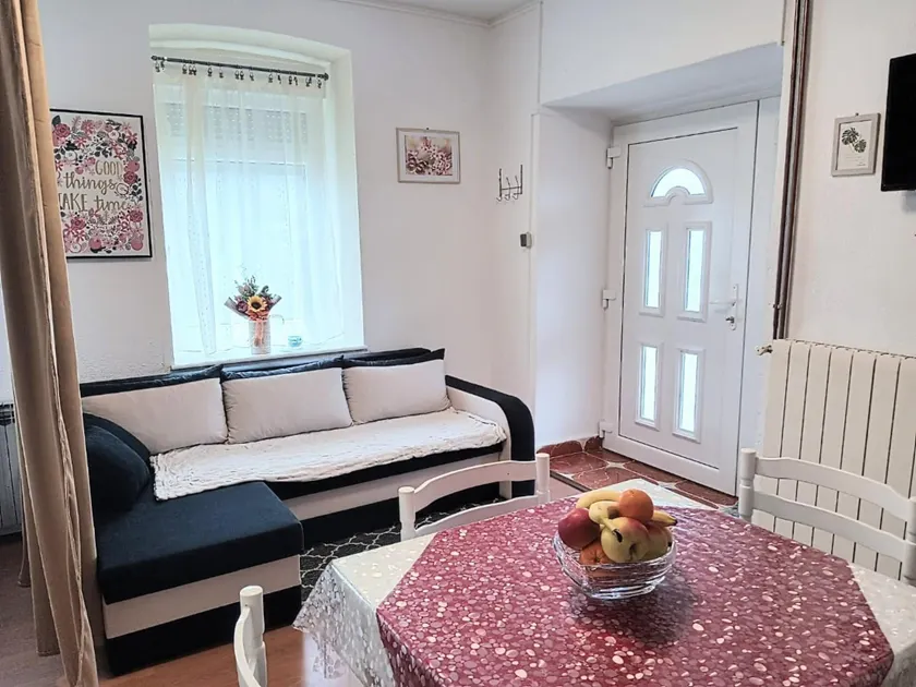Apartman Jezerane - Image 1