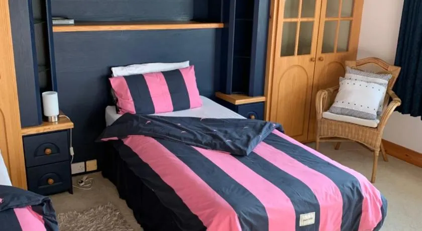 Rocklands Guesthouse Castlebar - Image 1