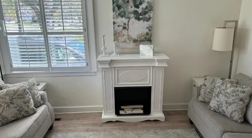 Cozy Neutral Farmhouse, Coffee provided, Relaxation optional - Image 1