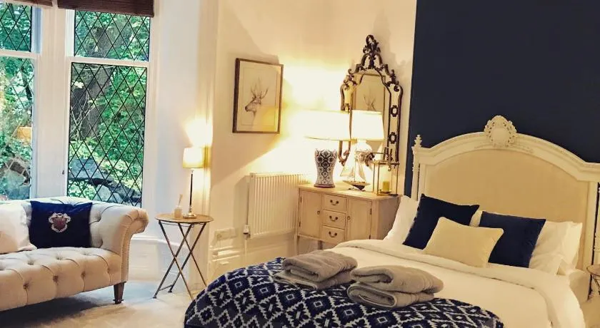 Ranmoor Serviced Apartments Garden Suite - Image 1