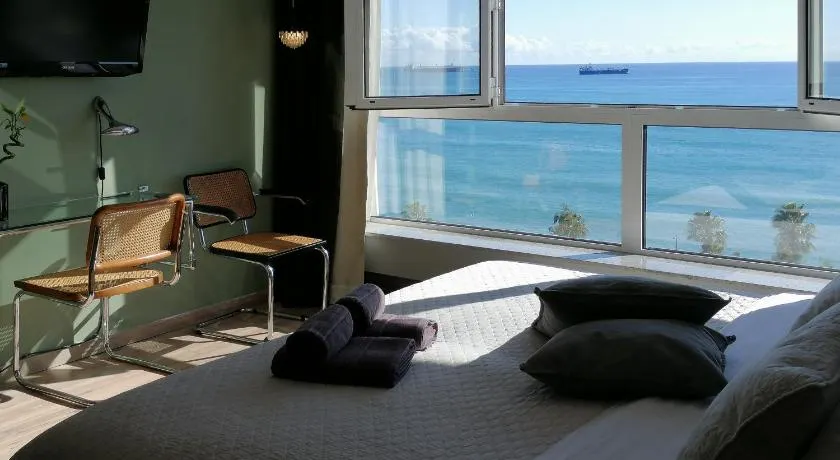Penthouse at Oceanic - Image 1