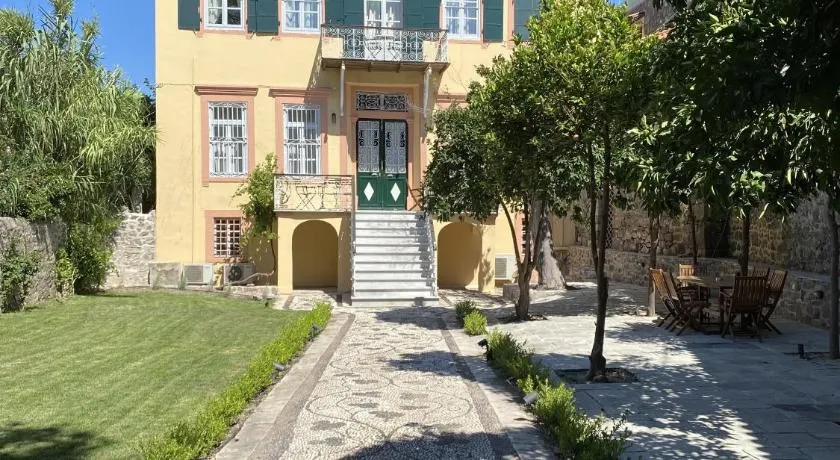 Eleana Residence - Image 1