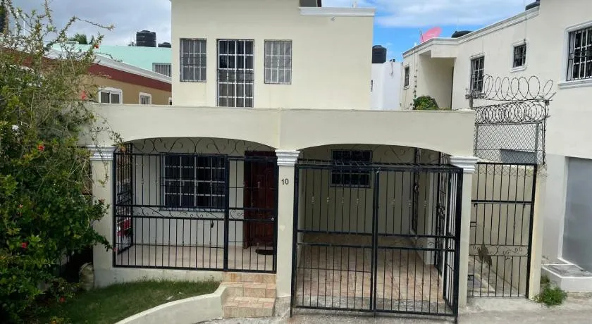 Espacioso Casa en Puerto Plata cerca de La Playa 4 camas 3 baños Agua caliente Aire condicionado Wi-Fi - Image 1