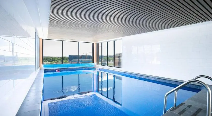 Lux 2 Bed 2 Bath Secure Parking Apartment in the Heart of Dickson, Canberra - Image 1
