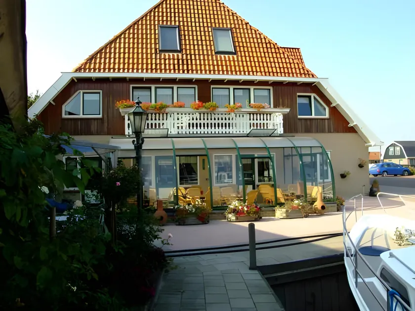Hotel Workum - Image 1