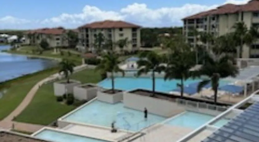 Pelican Waters Resort One Bedroom Apartment - Image 1