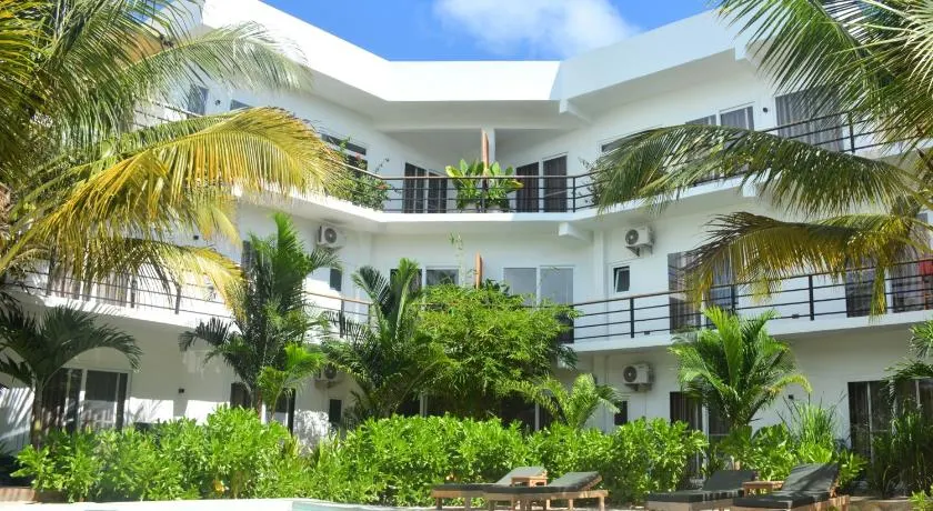 Azura Boutique Apartments - Image 1