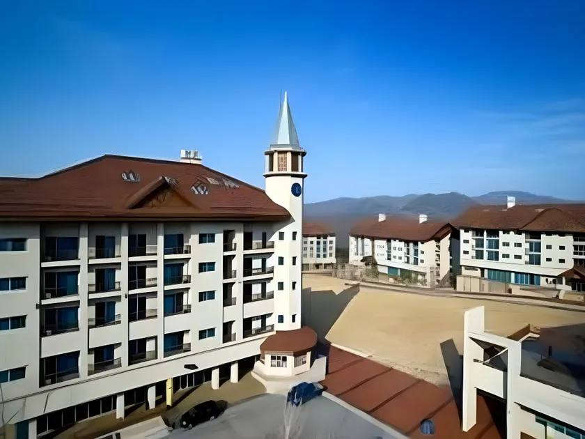 High1 Valley Condo - Image 1